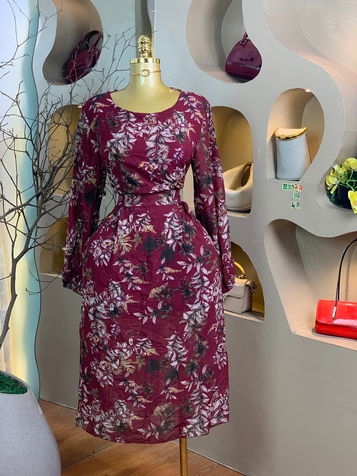 DESSY74 SIZE14 Length47 floral dress