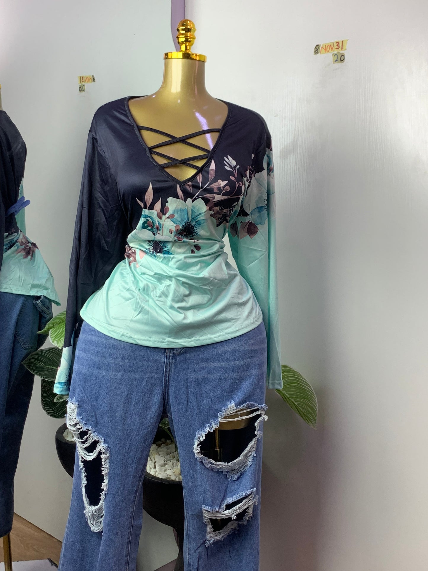 SIZE20 8NOV31(top only)