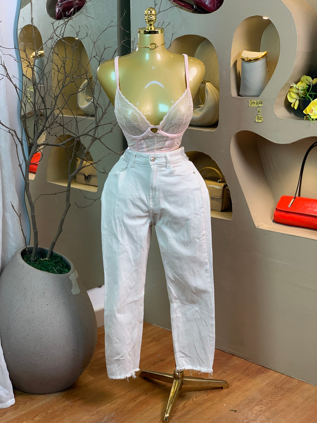 JIM44 SIZE6 Length35 jean only