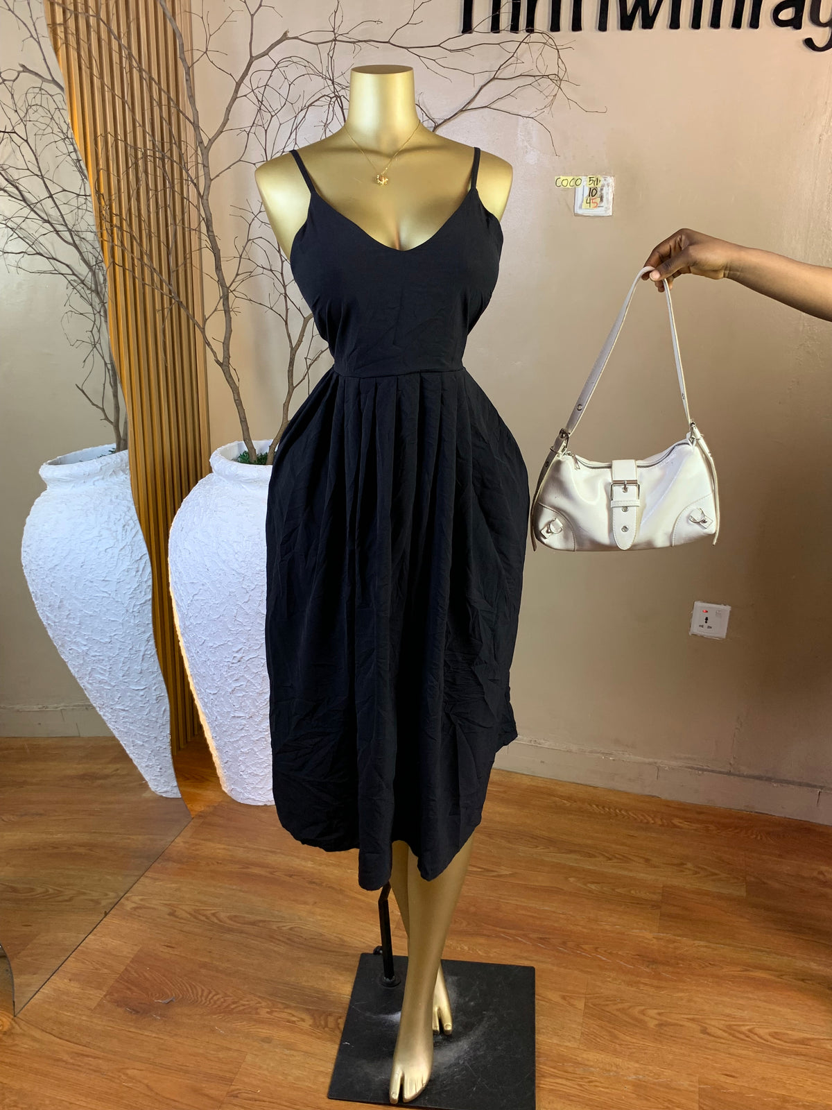 COCO51 SIZE10 Length45 black dress