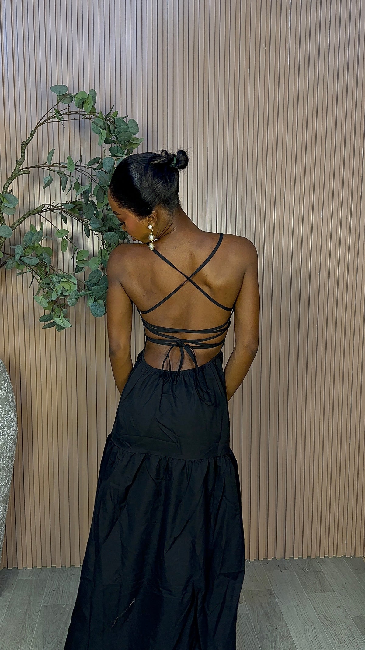 BLACK OUT| SIZE 8 | BLACK