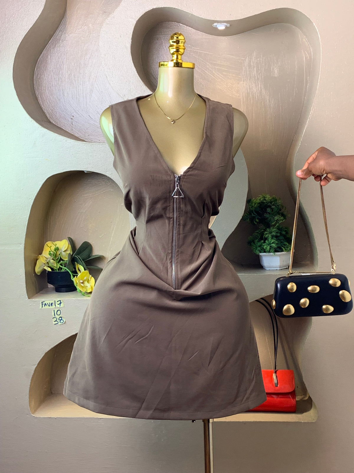 FAVE17 BROWN DRESS SIZE10 Length38