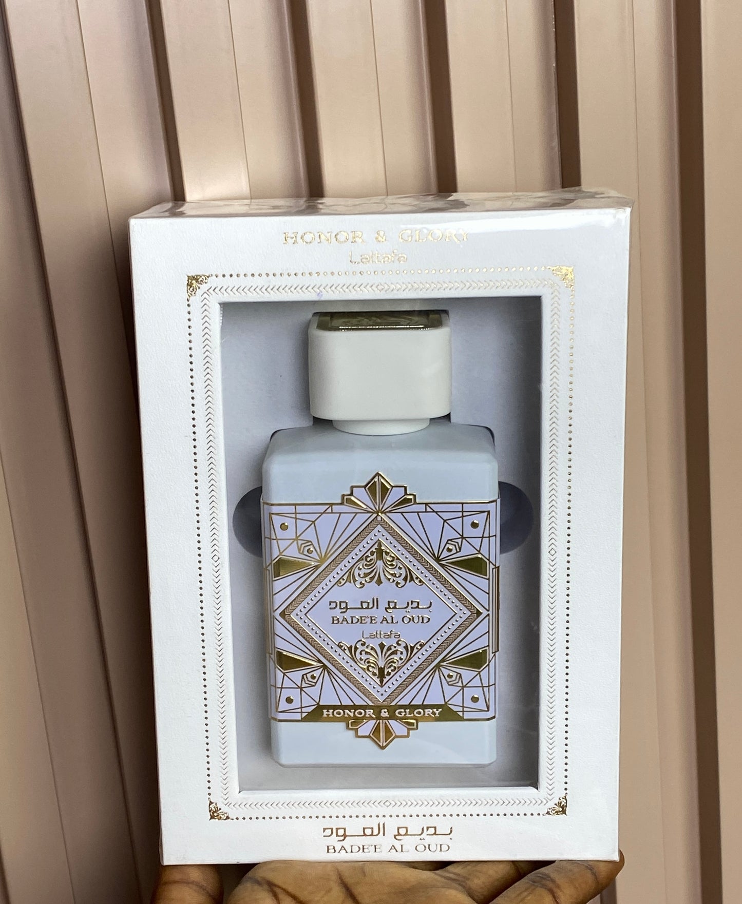 OUD HONOR AND GLORY (white)