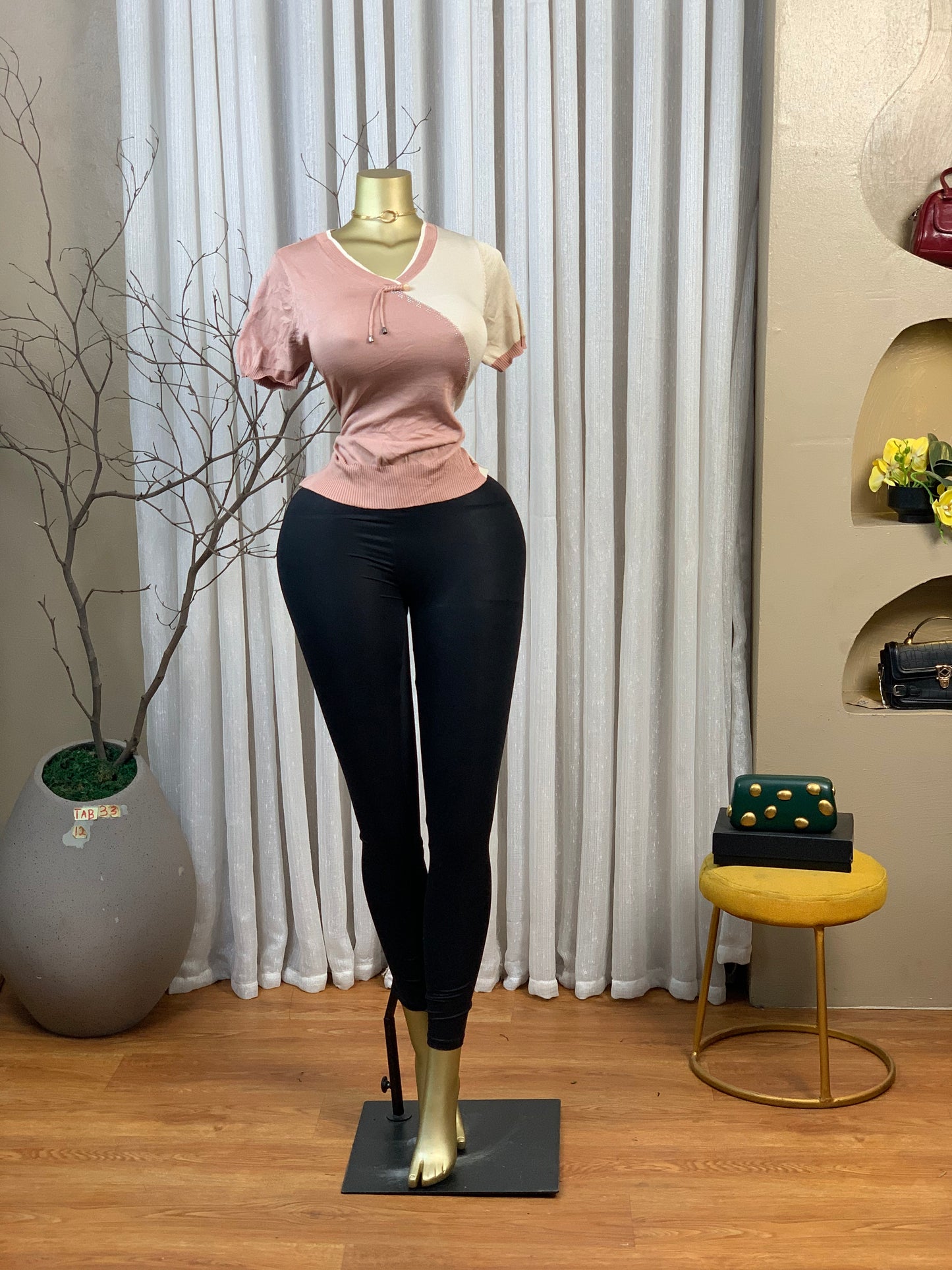 TAB33 SIZE12 Black TOP
