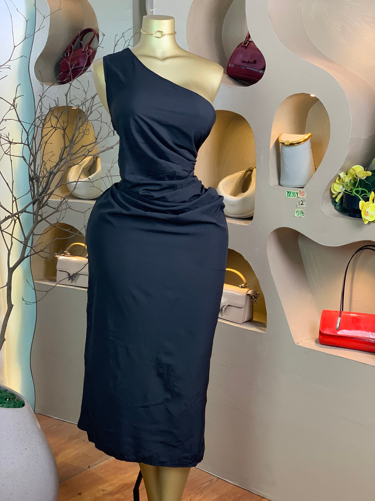DESSY10 SIZE12 Length53 black dress