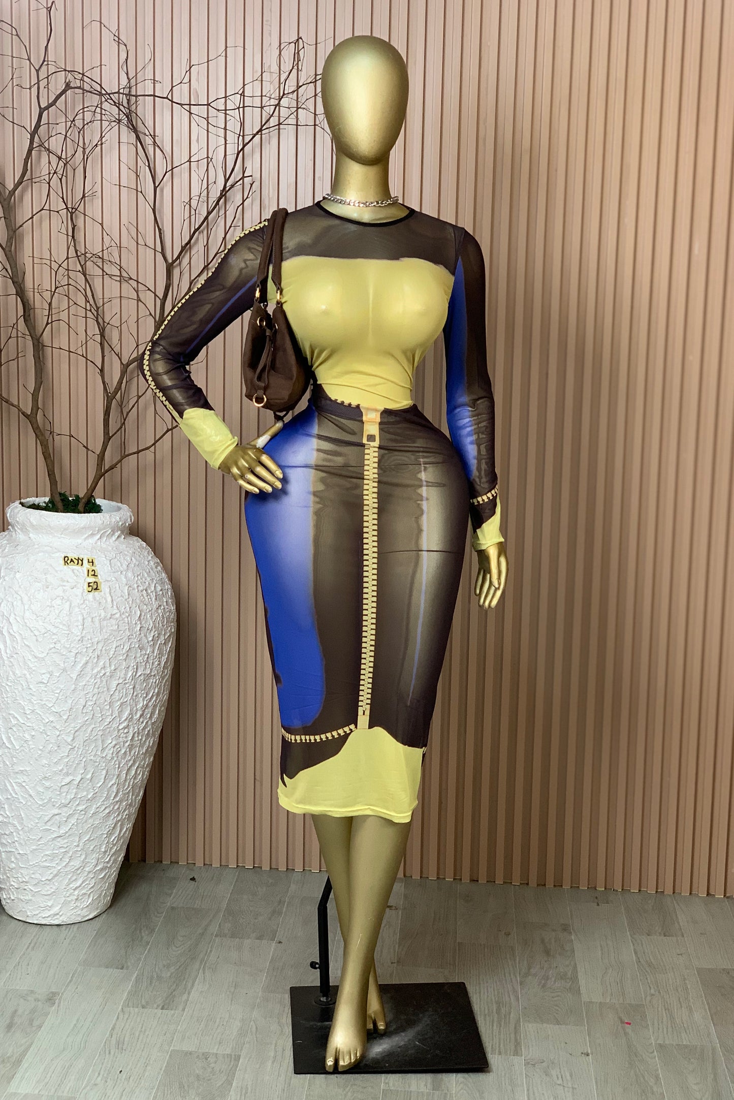 SIZE12 RAYY4 Length52 Brand new mesh dress