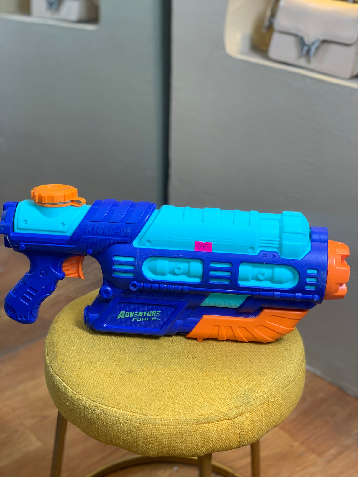 BLUE WATER GUN