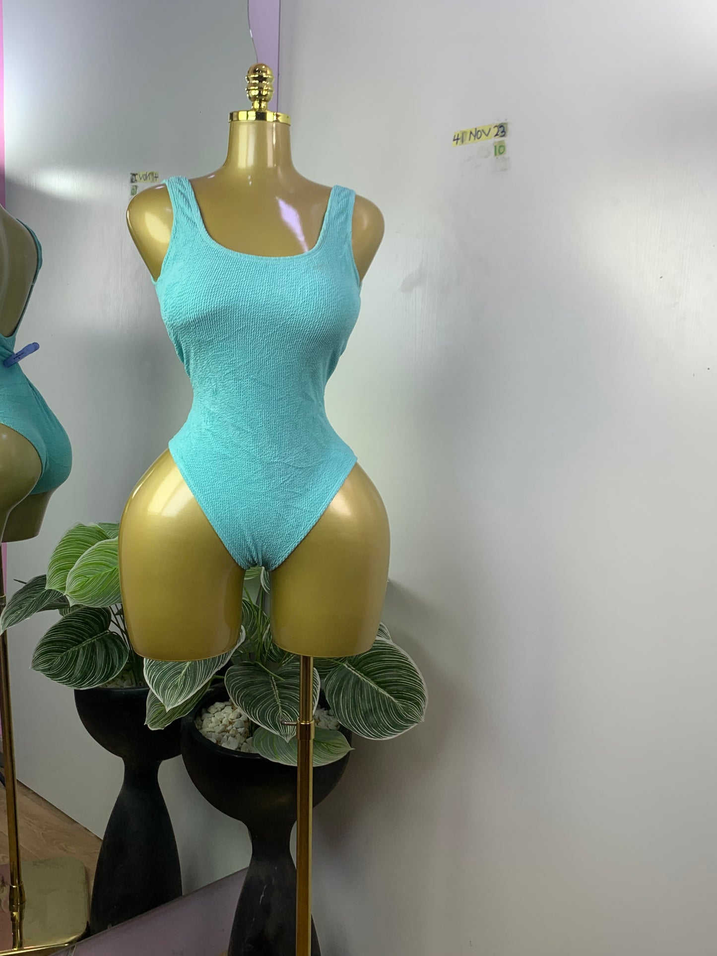 SIZE10 41NOV23(swimsuit)