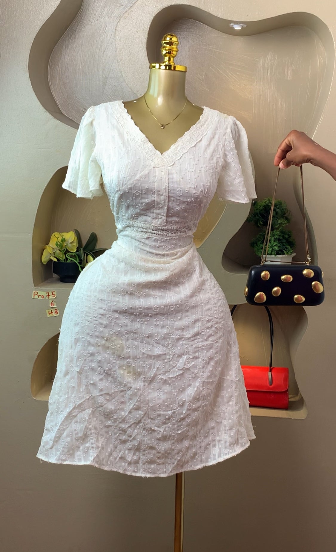 PRO75 SIZE6 DRESS Length43