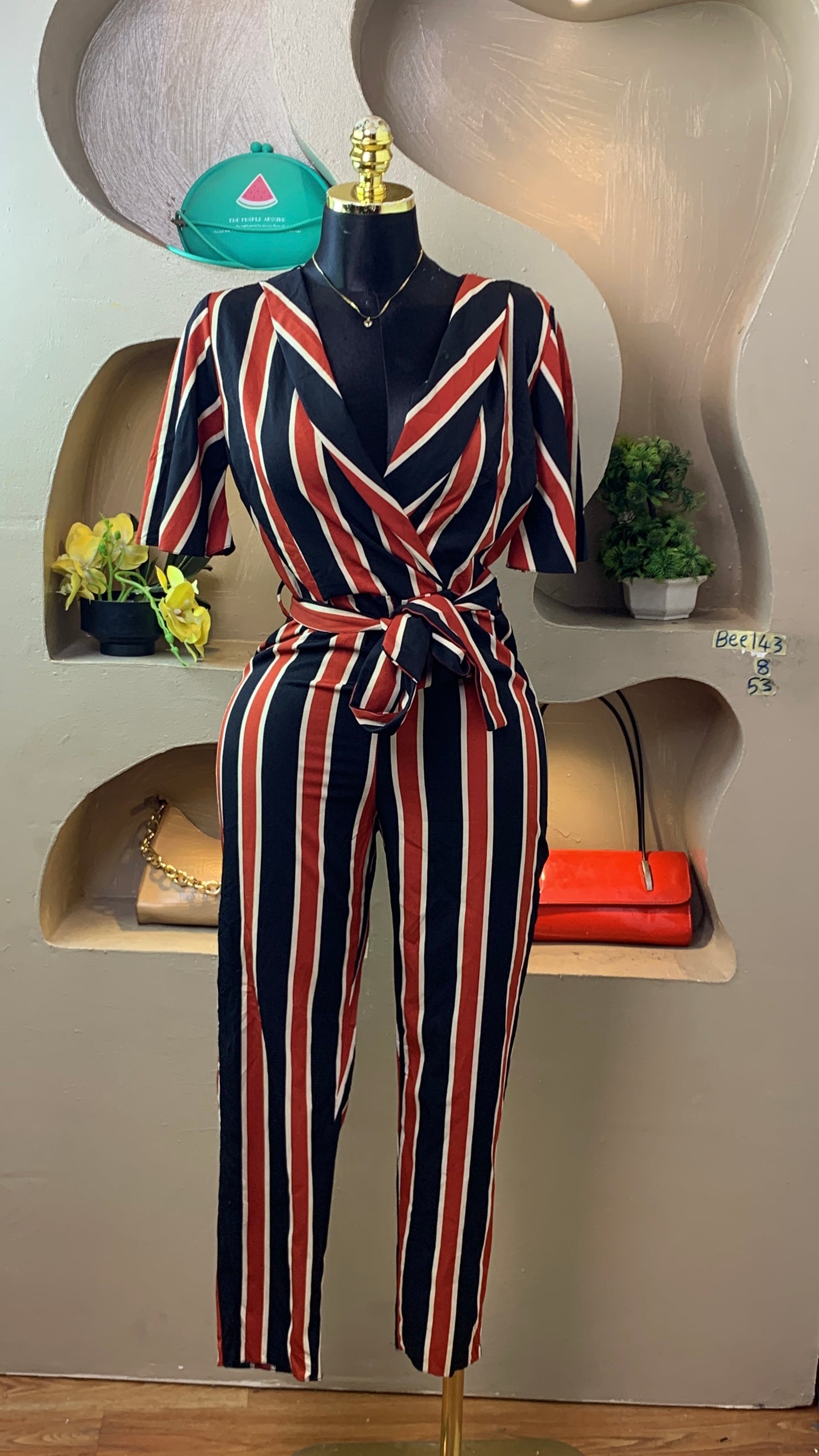 SIZE8 BEE143