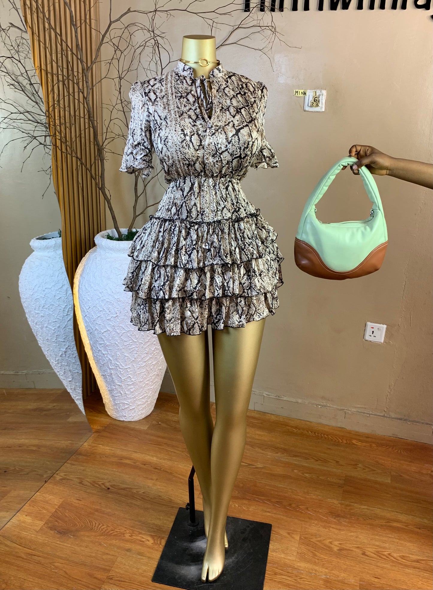 MINA1 SIZE6 Length33 dress