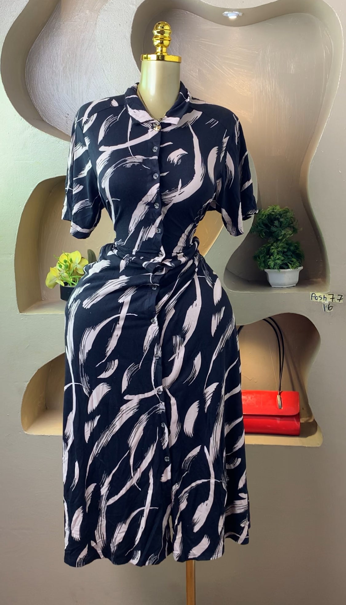 POSH77 BLACK DRESS SIZE16