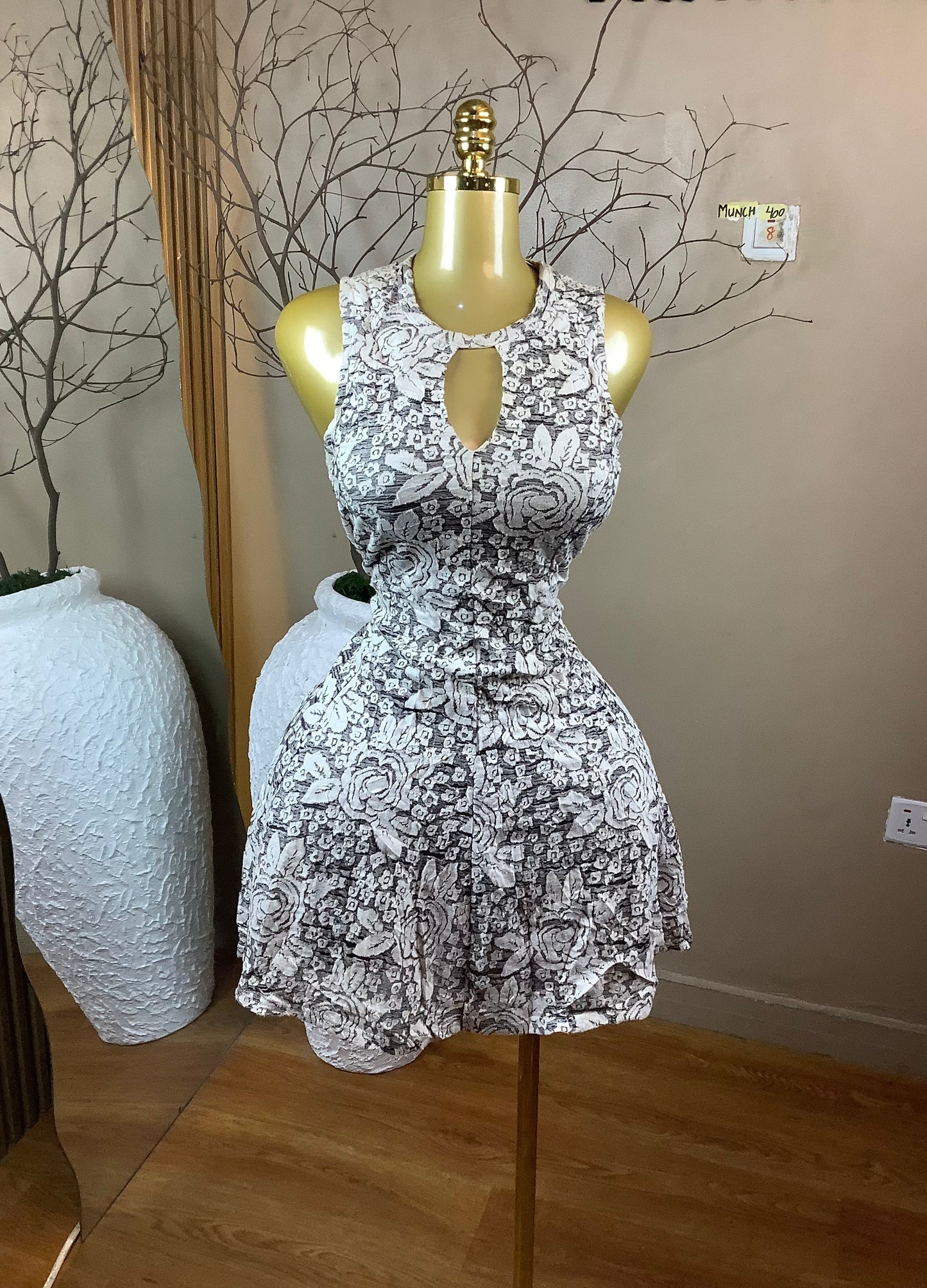 SIZE8 MUNCH400