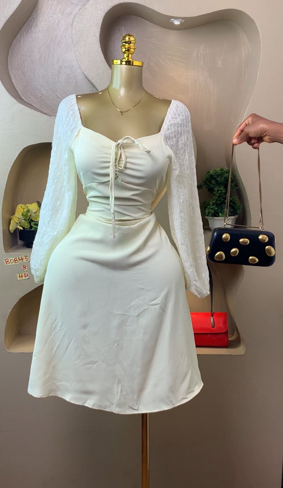 BOB45 SIZE8 DRESS Length44