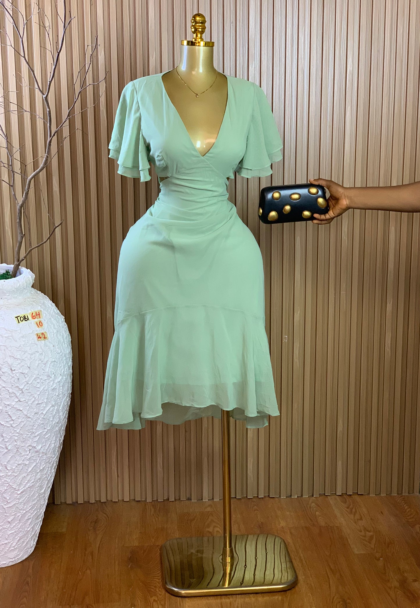 TOBI64 SIZE10 Length42 Light green dress
