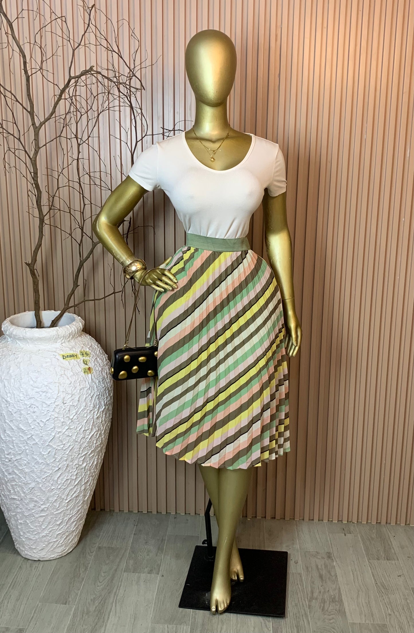 DEBBY46 SIZE12 Length29 skirt only