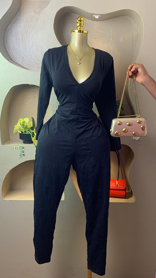 LEO53 BLACK JUMPSUIT SIZE14 Length59