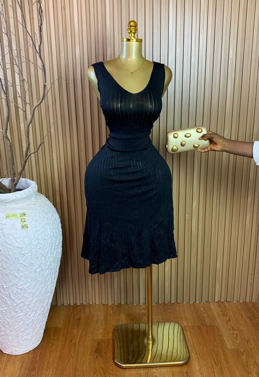 NINI24 SIZE12 Length45 black dress