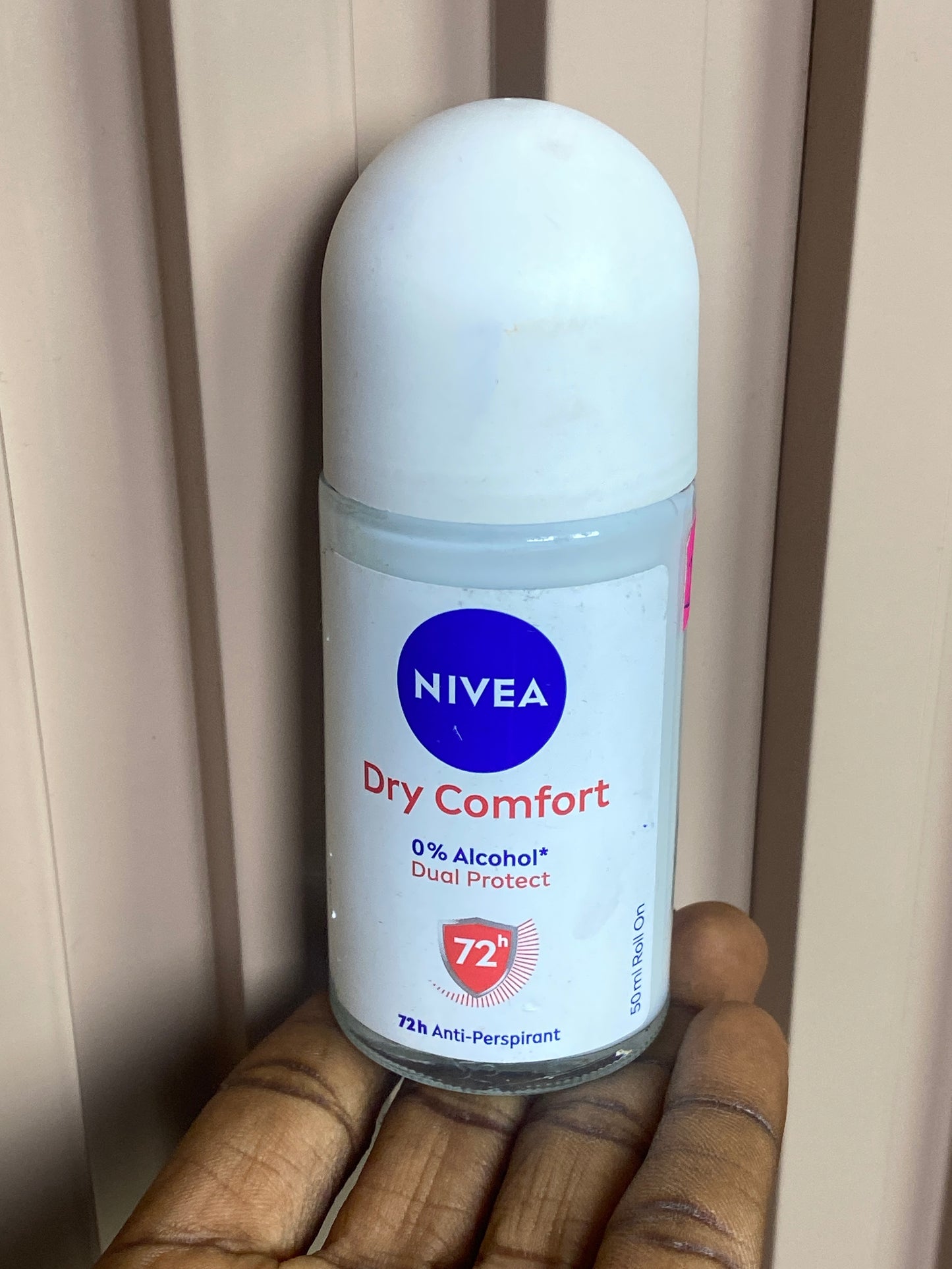 NIVEA DRY COMFORT (roll on ) white