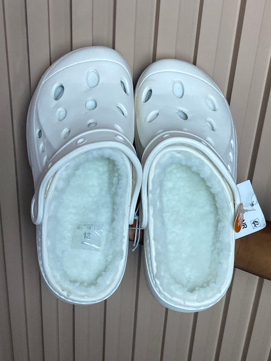 SIZE31 Crocs 48