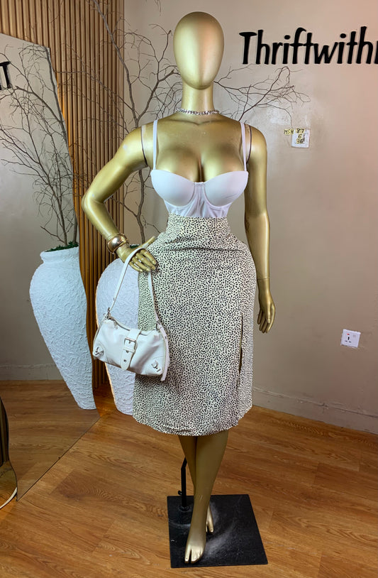 SIZE8 MSH87 CREAM SKIRT ONLY Length36