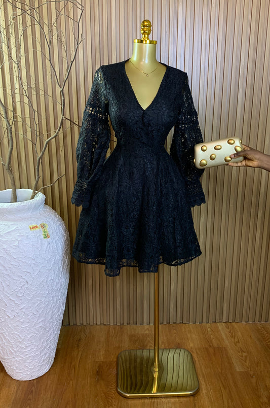 LADE36 SIZE6 Length36 black dress