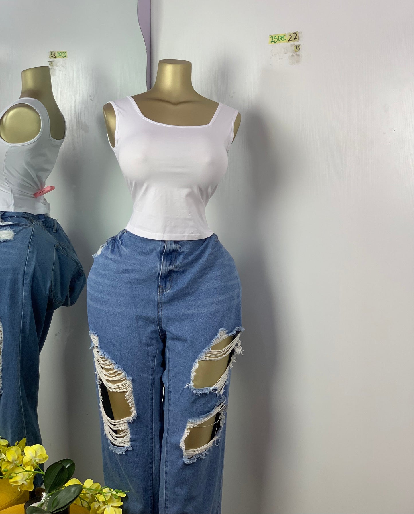 SIZE8 25DEC22 (Top only)