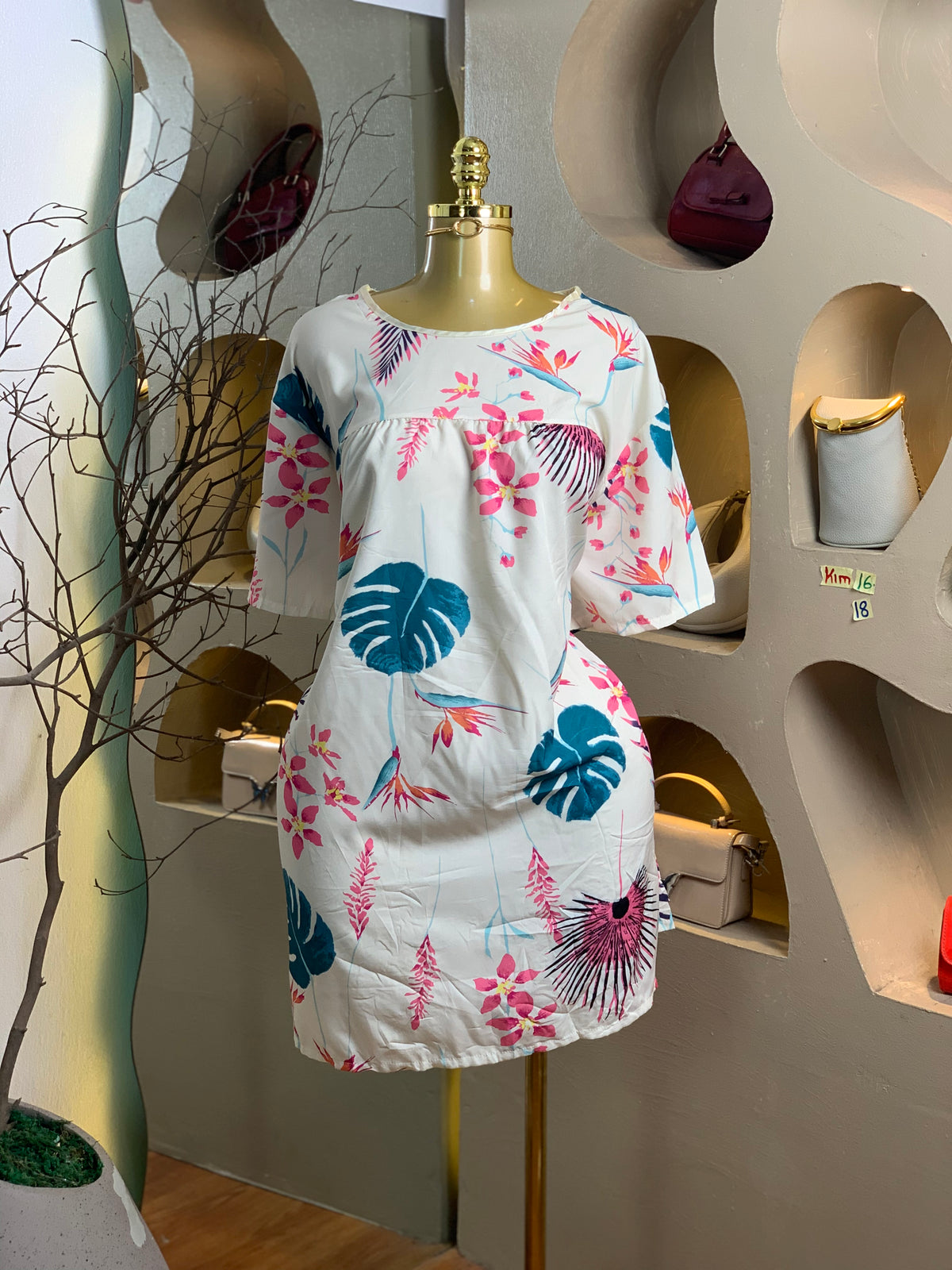KIM16 SIZE18 leaf print DRESS
