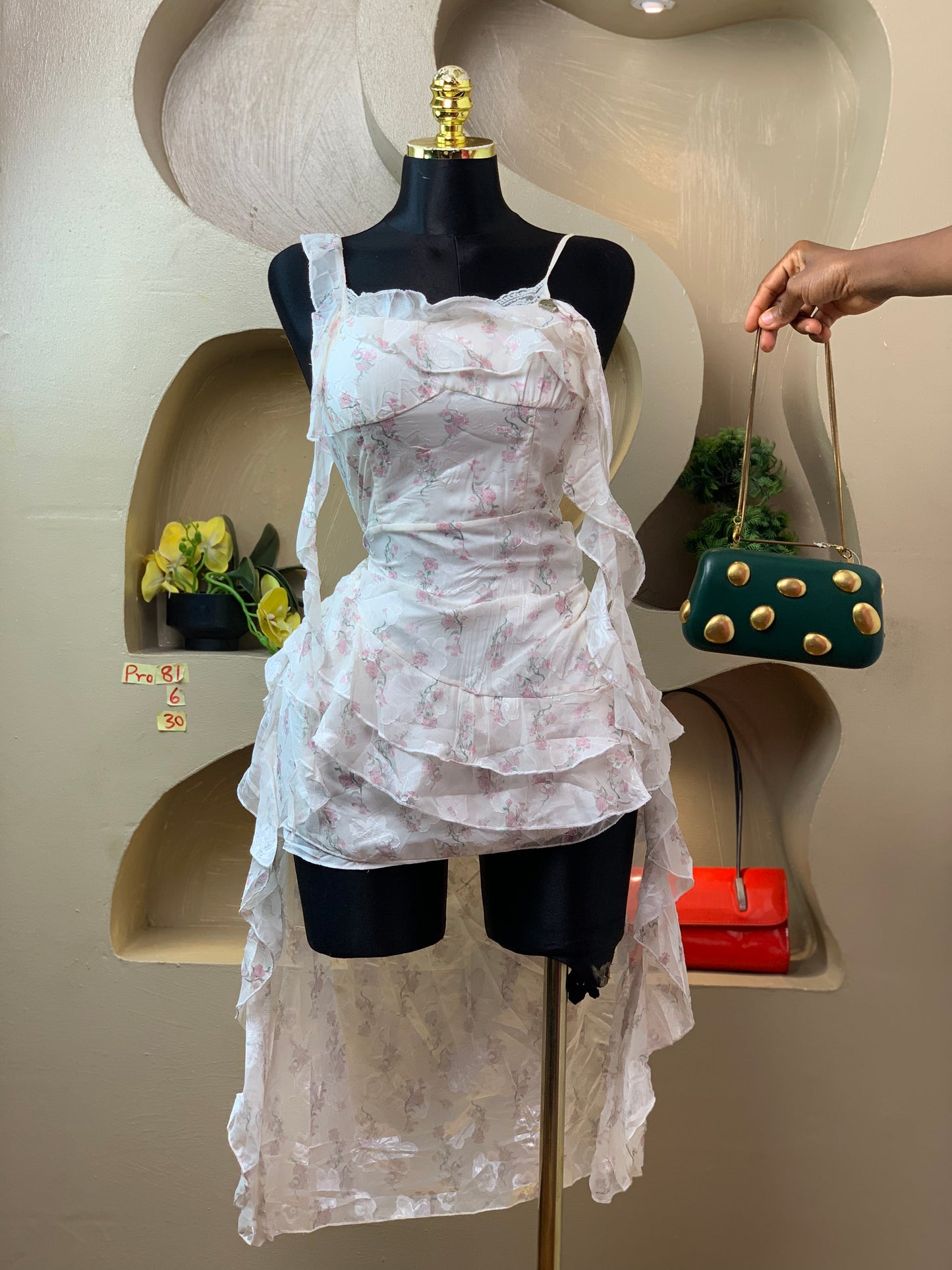 PRO81 SIZE6 DRESS Length20