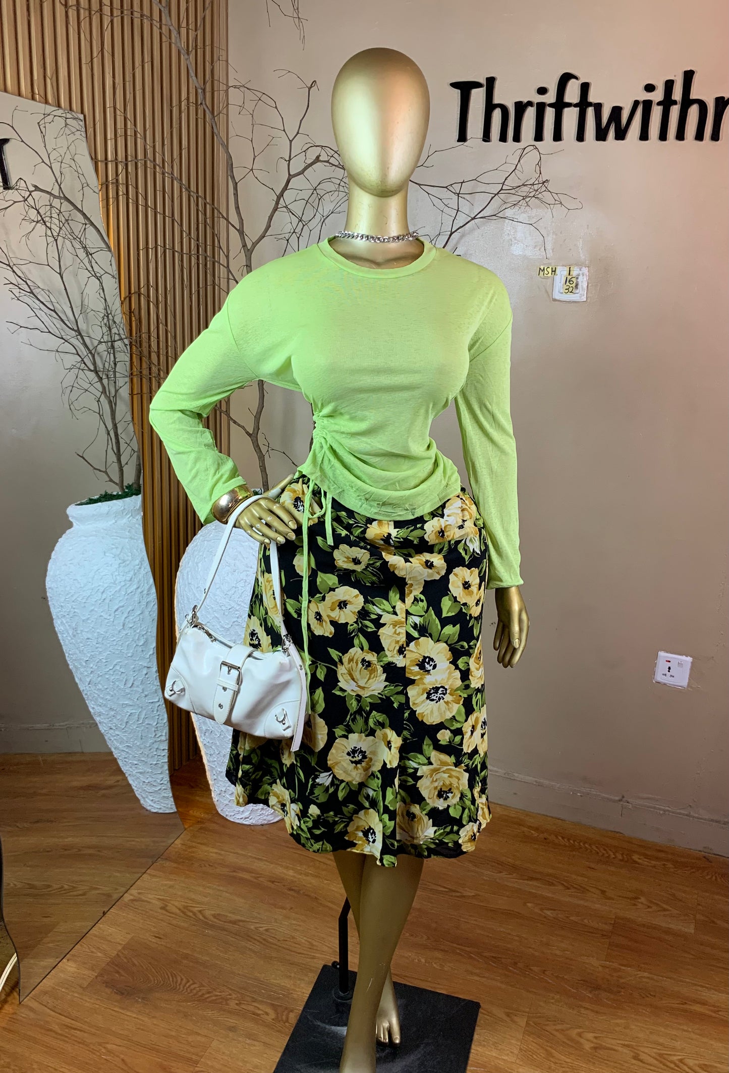 SIZE16 MSH1 FLORAL SKIRT ONLY Length32