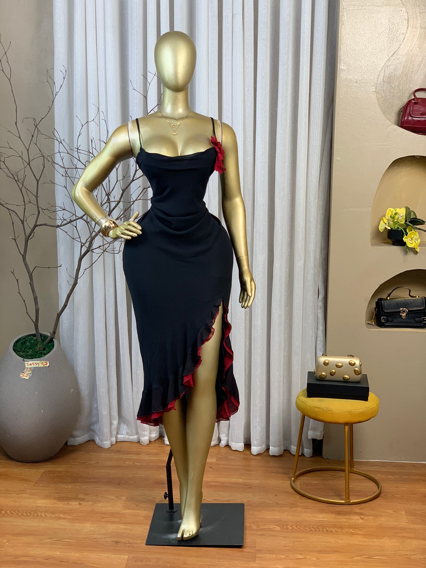 SASSY57 SIZE12 Black DRESS Length52