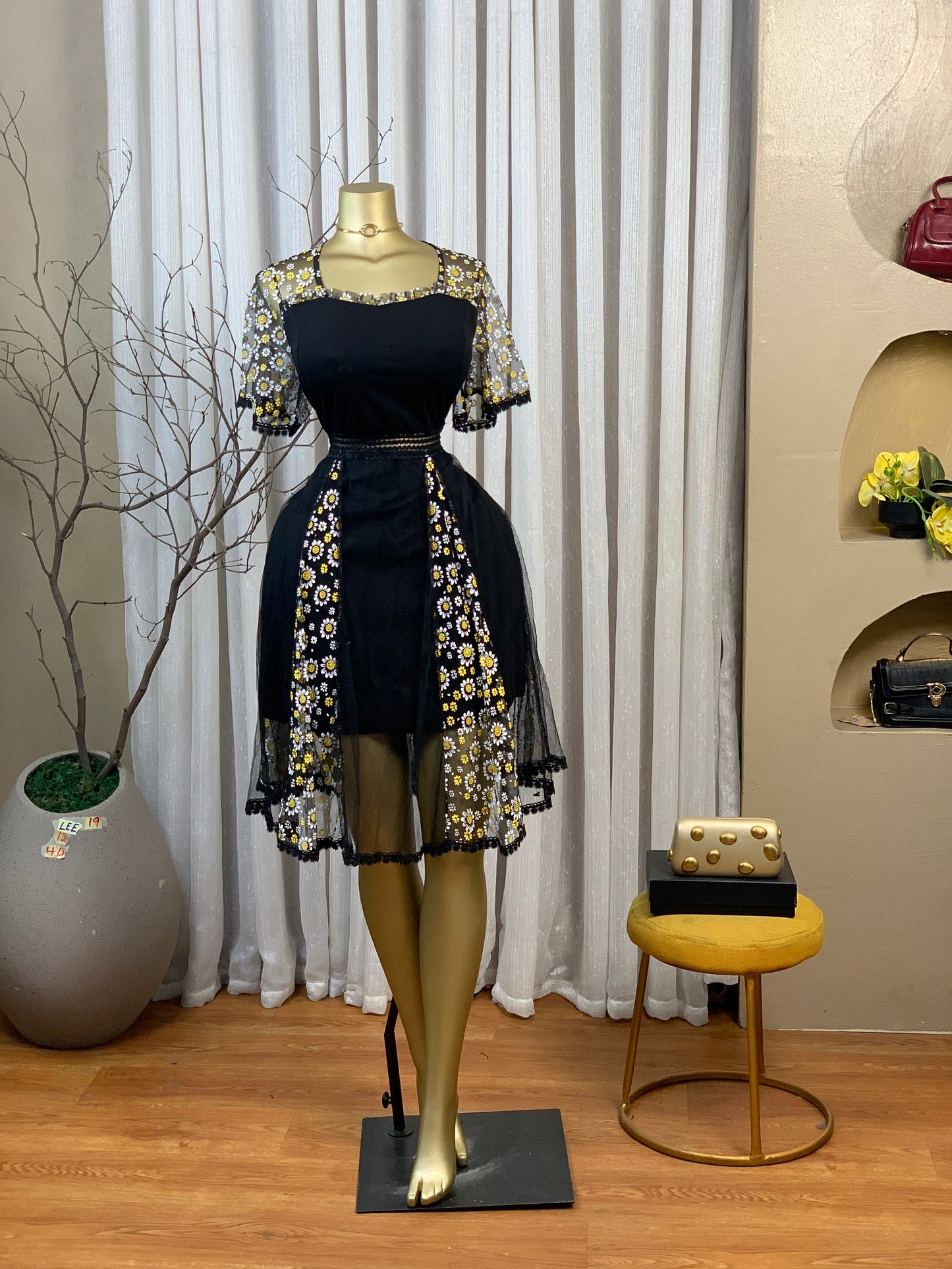 LEE19 SIZE12 Black DRESS Length44