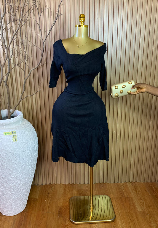 NINI30 SIZE10 Length41 black dress