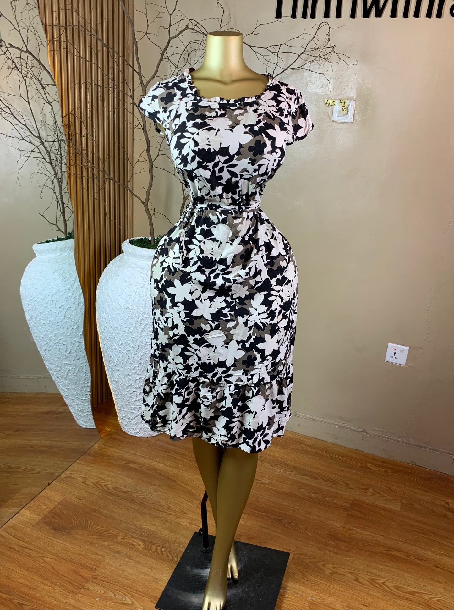 SIZE10 ALO41 FLORAL DRESS