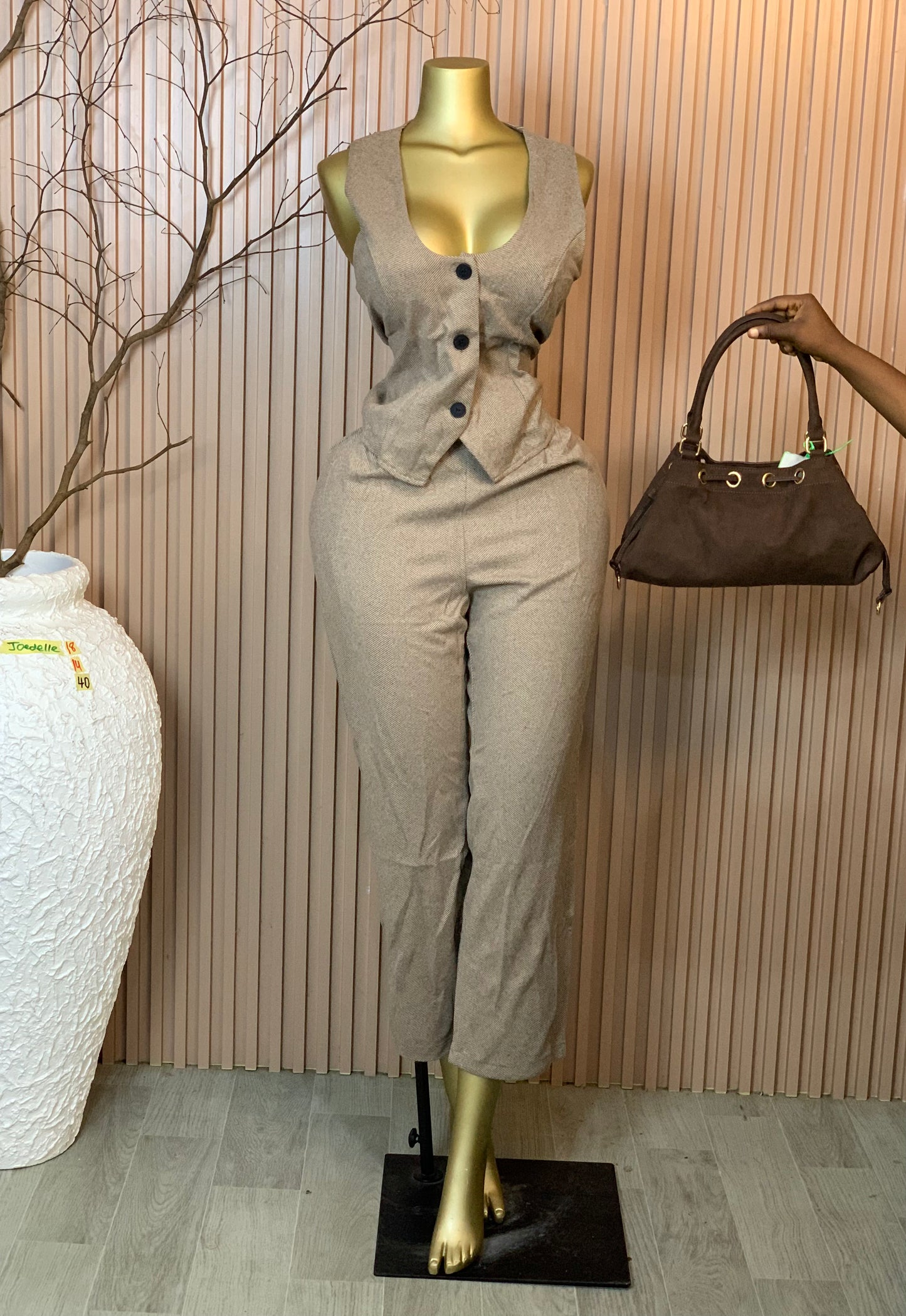Joedelle18 size14 Length40 Brand new two piece set