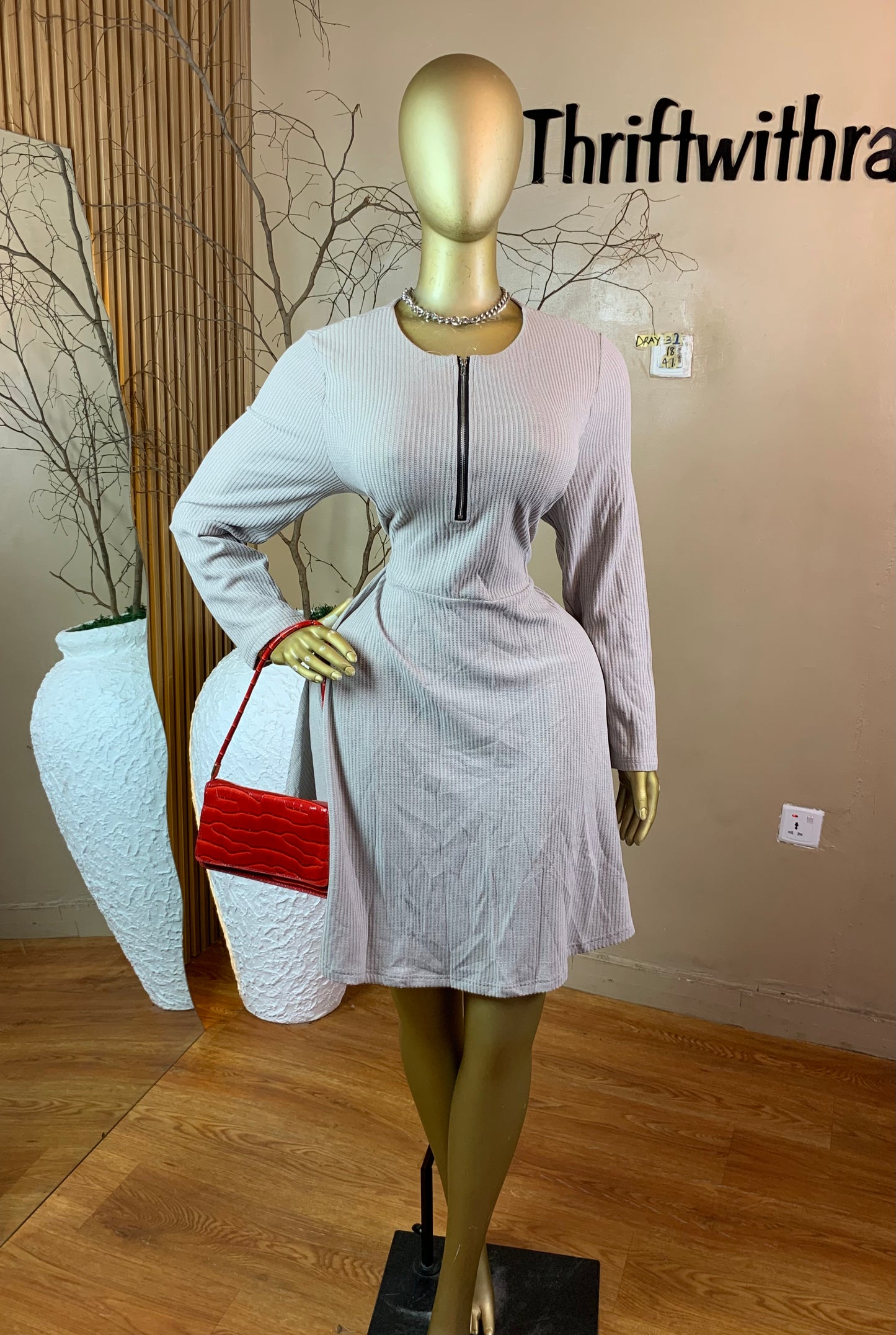 SIZE18 DRAY32 LAVENDER GREY DRESS Length41