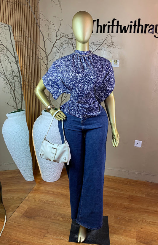 SIZE14 GIRL81 BLUE&WHITE TOP ONLY