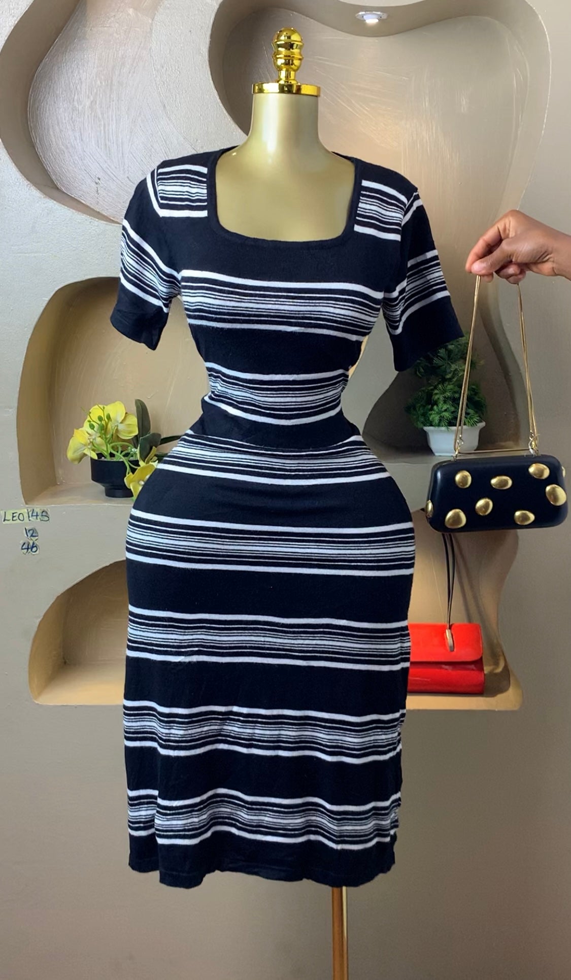 LEO145 BLACK&WHITE DRESS SIZE12 Length46