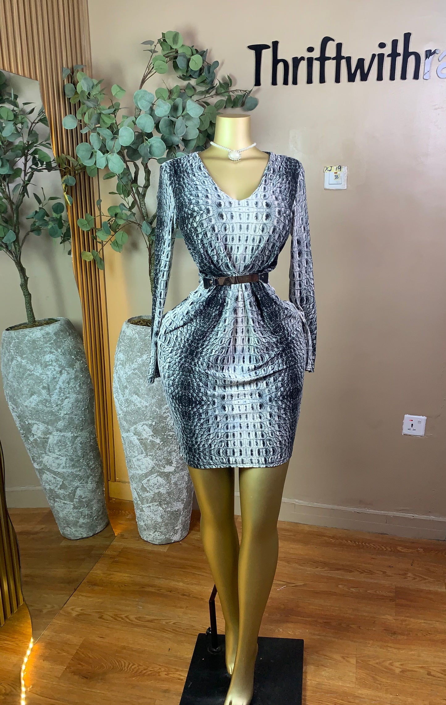 SIZE8 XJ19(Little stain)
