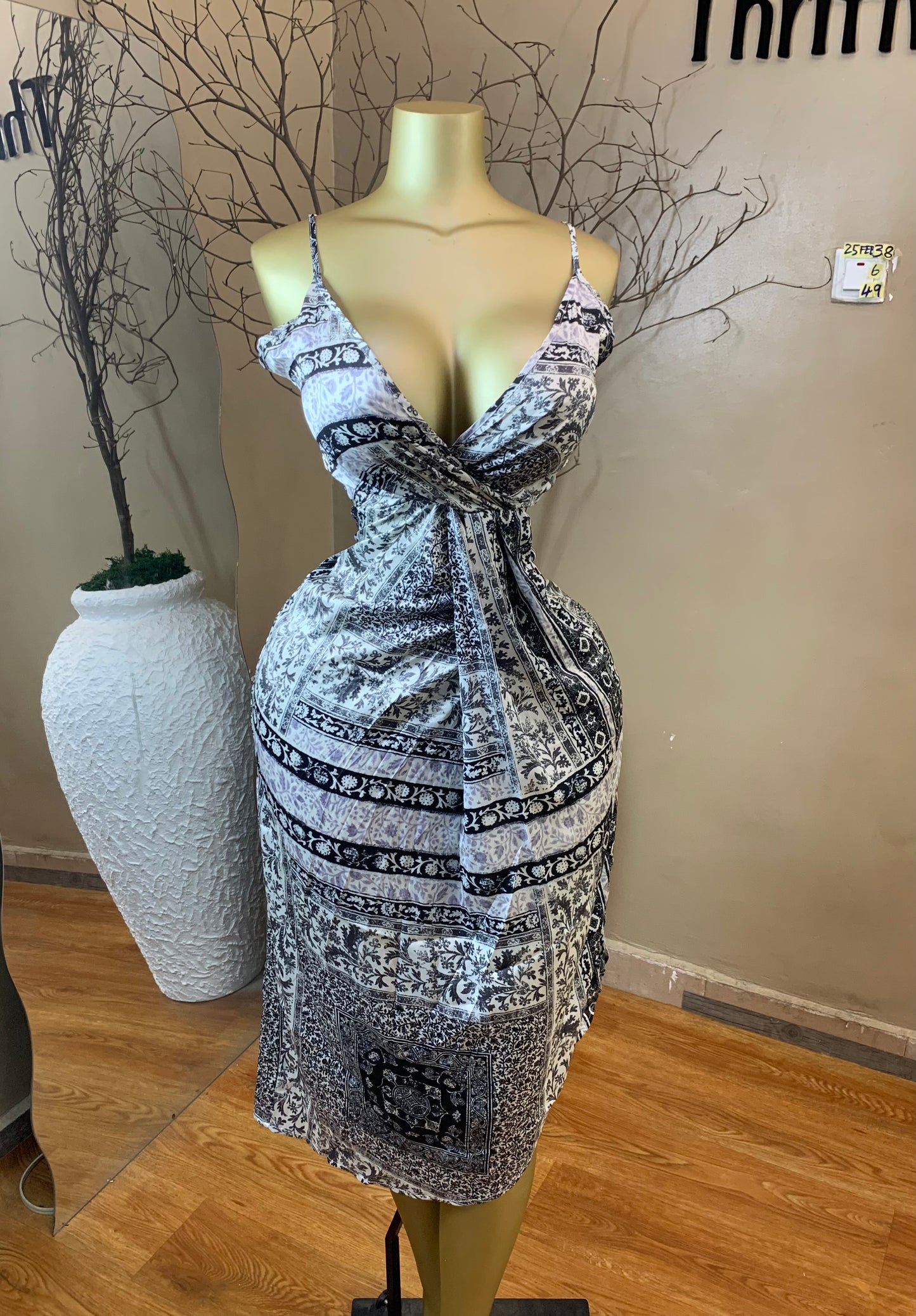 SIZE6 25FEB38 Length49