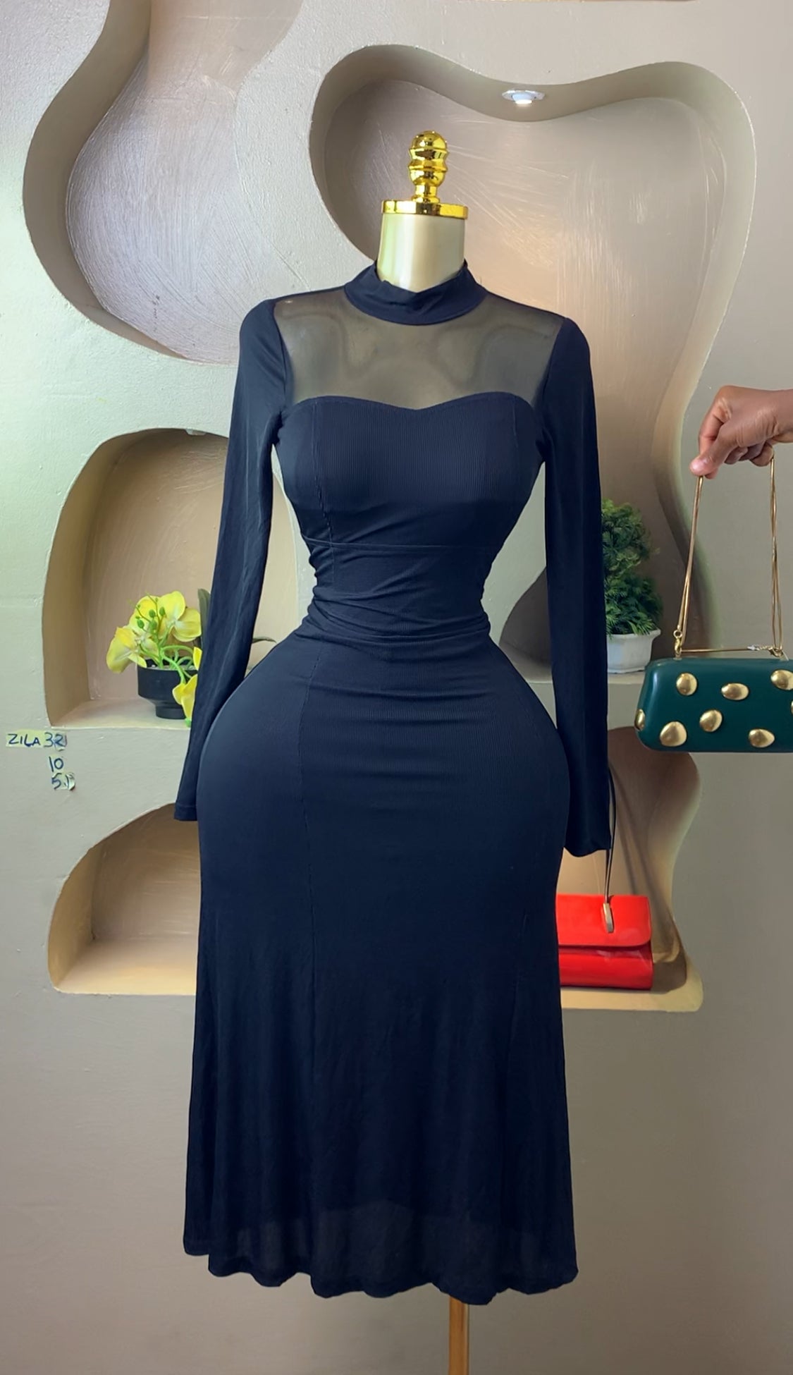 ZILA32 BLACK DRESS SIZE10 Length51