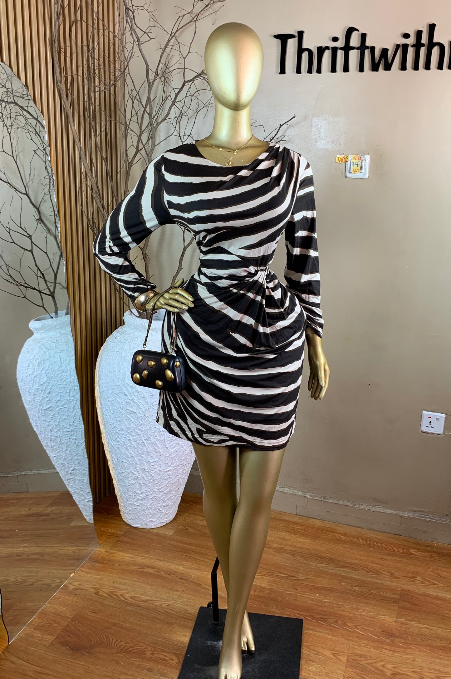 TADE54 SIZE14/16 Length40 dress