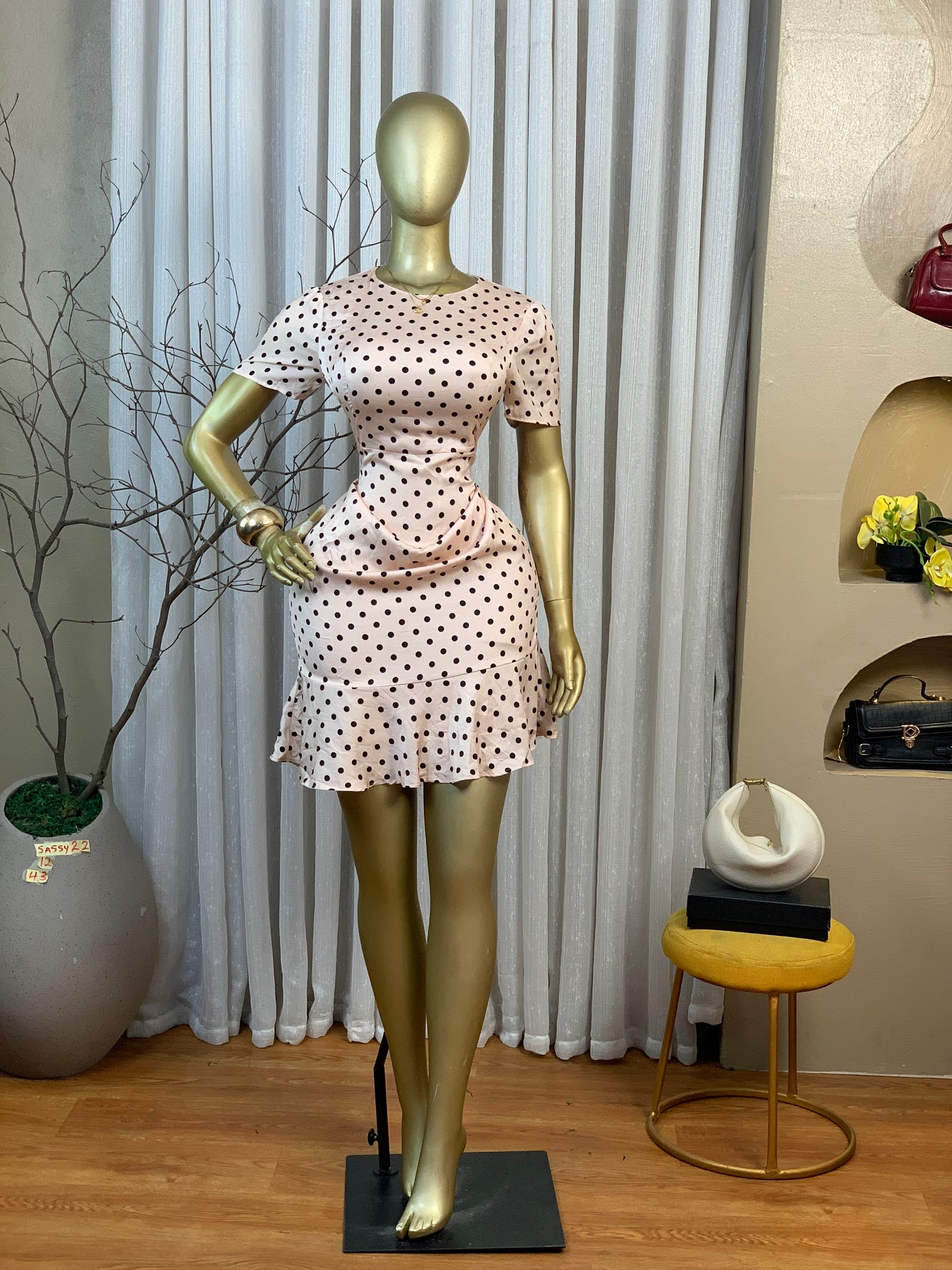 SASSY22 SIZE12 DRESS Length43