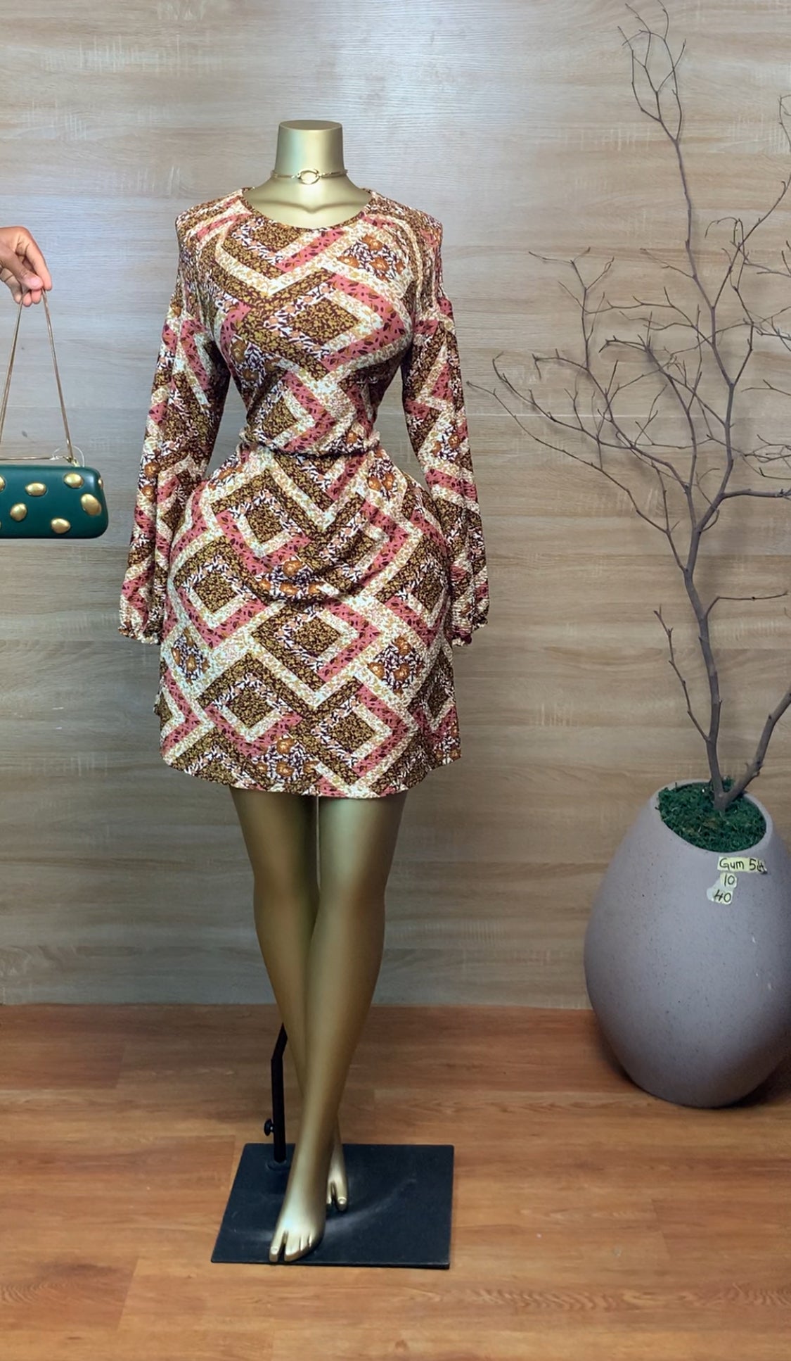 GUM54 SIZE10 DRESS Length40