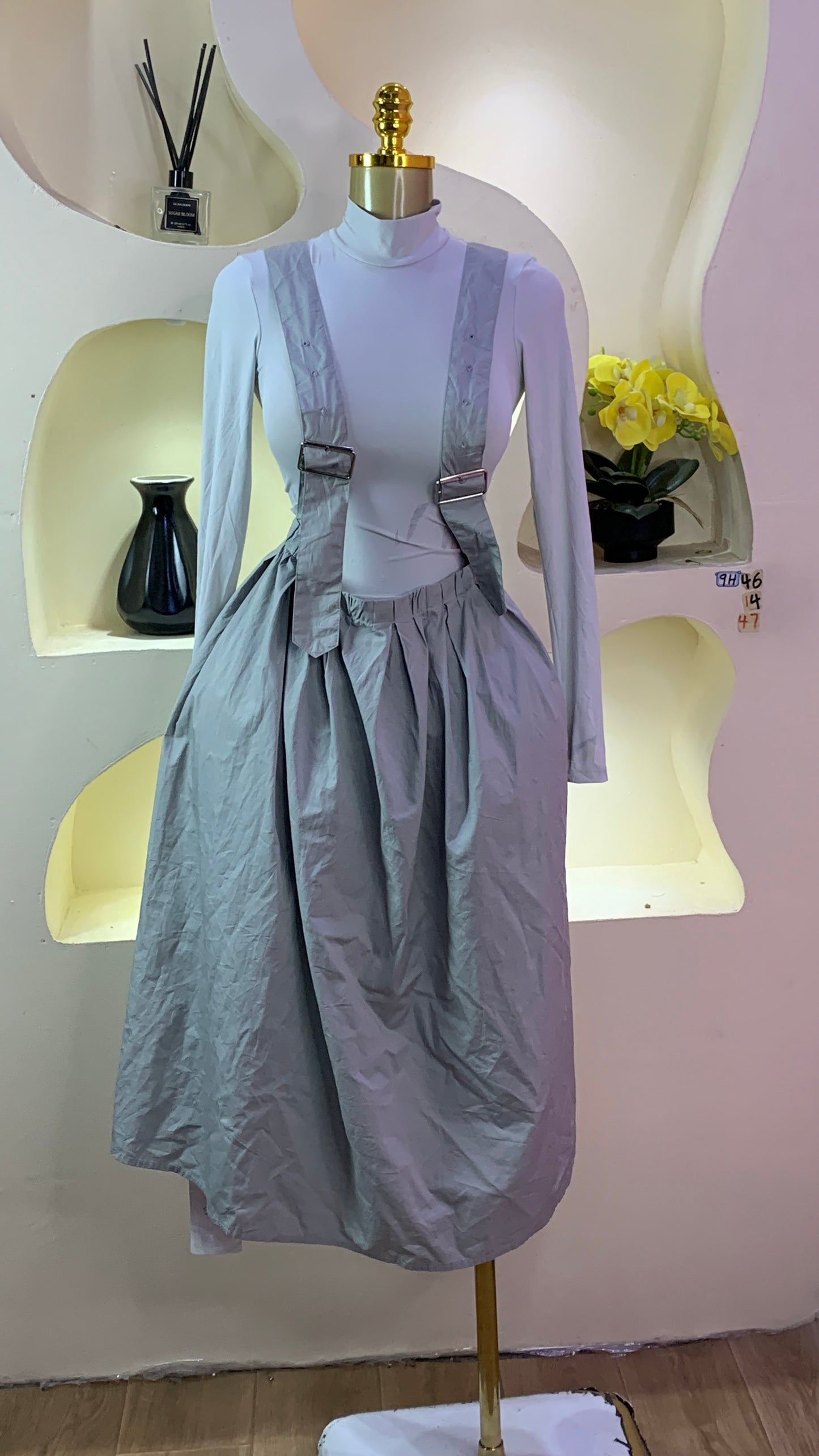 SIZE14 9H46 Length47 (dungarees only)