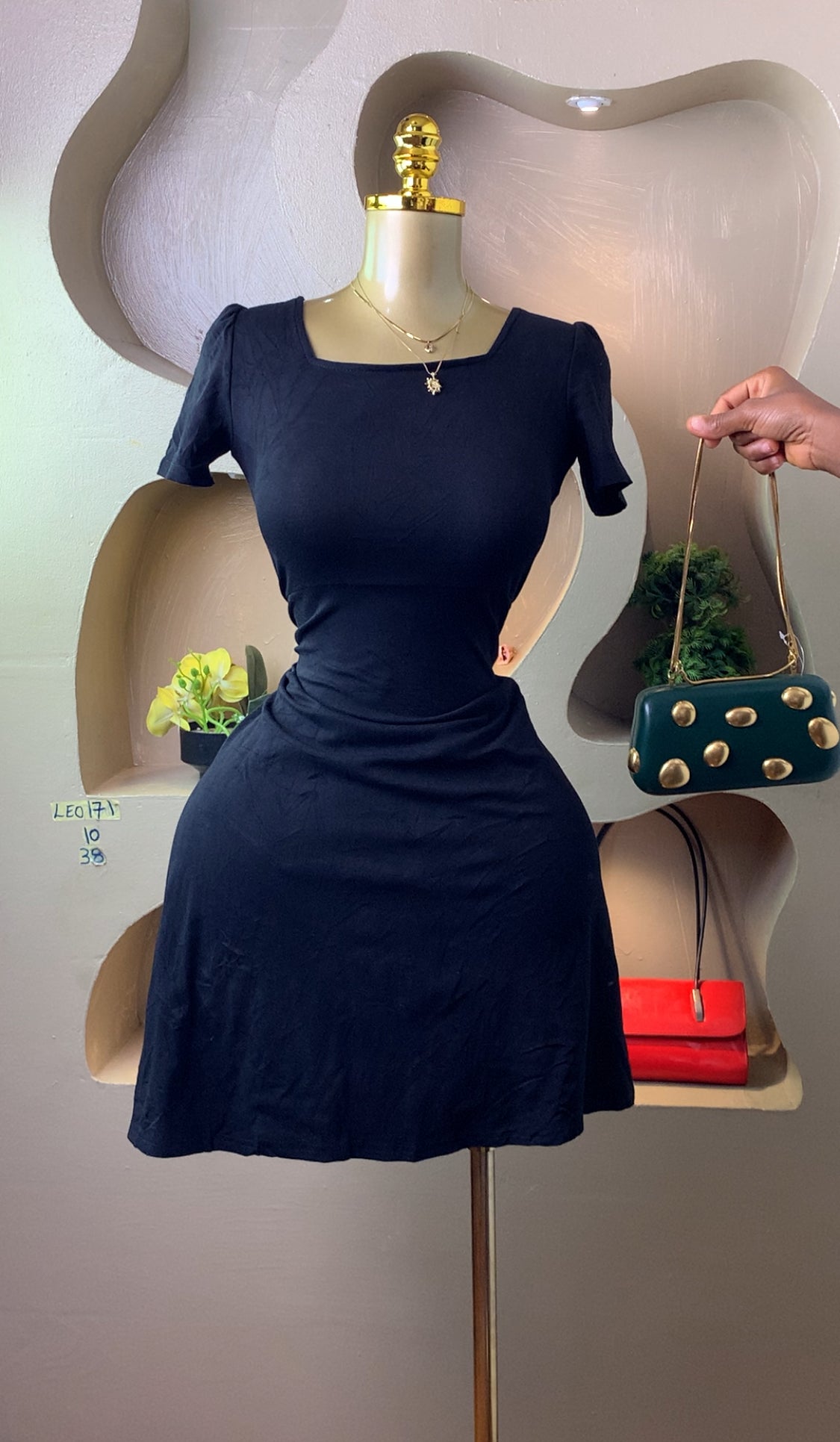 LEO171 BLACK DRESS SIZE10 Length38