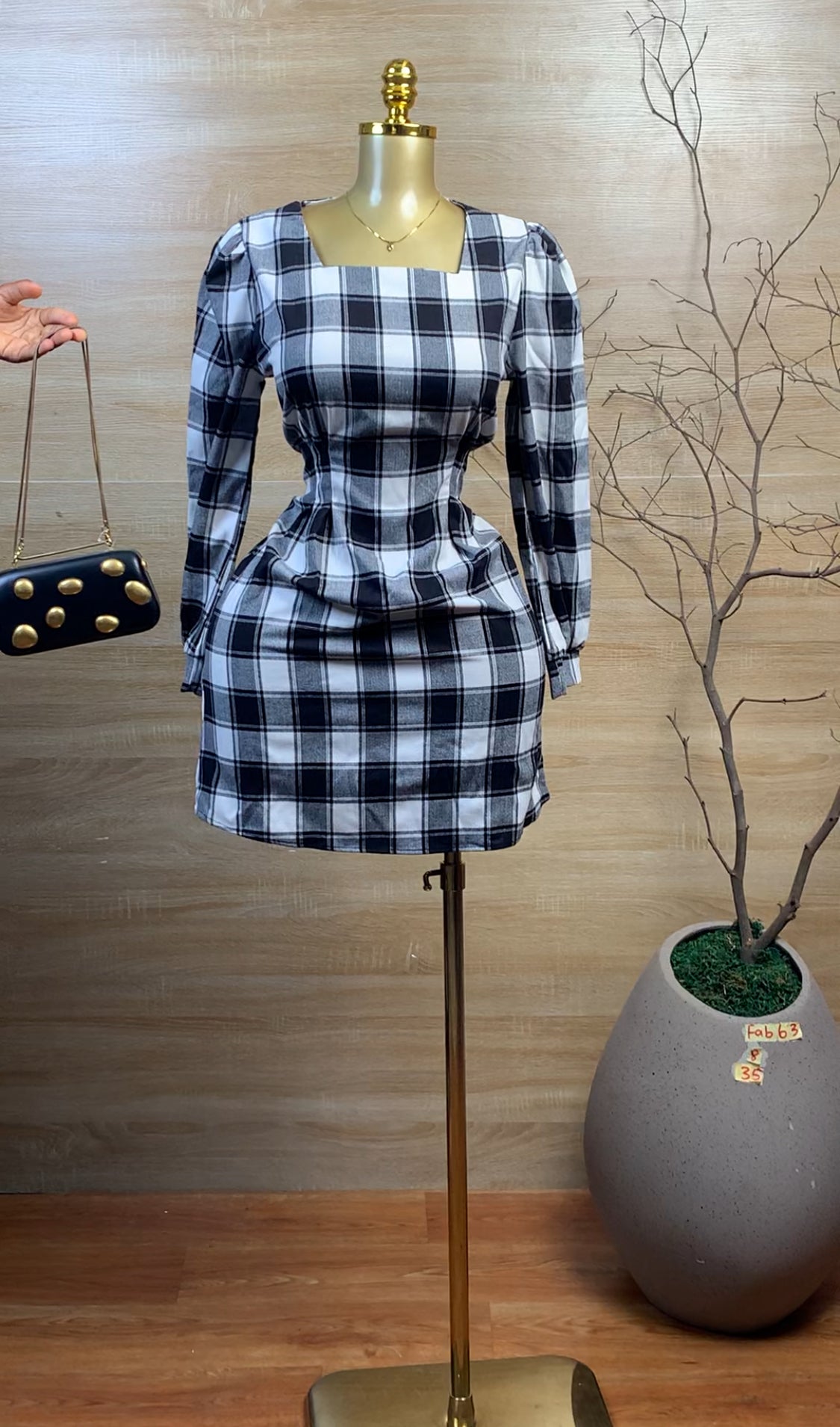 SIZE8 FAB63 Black&white DRESS Length35