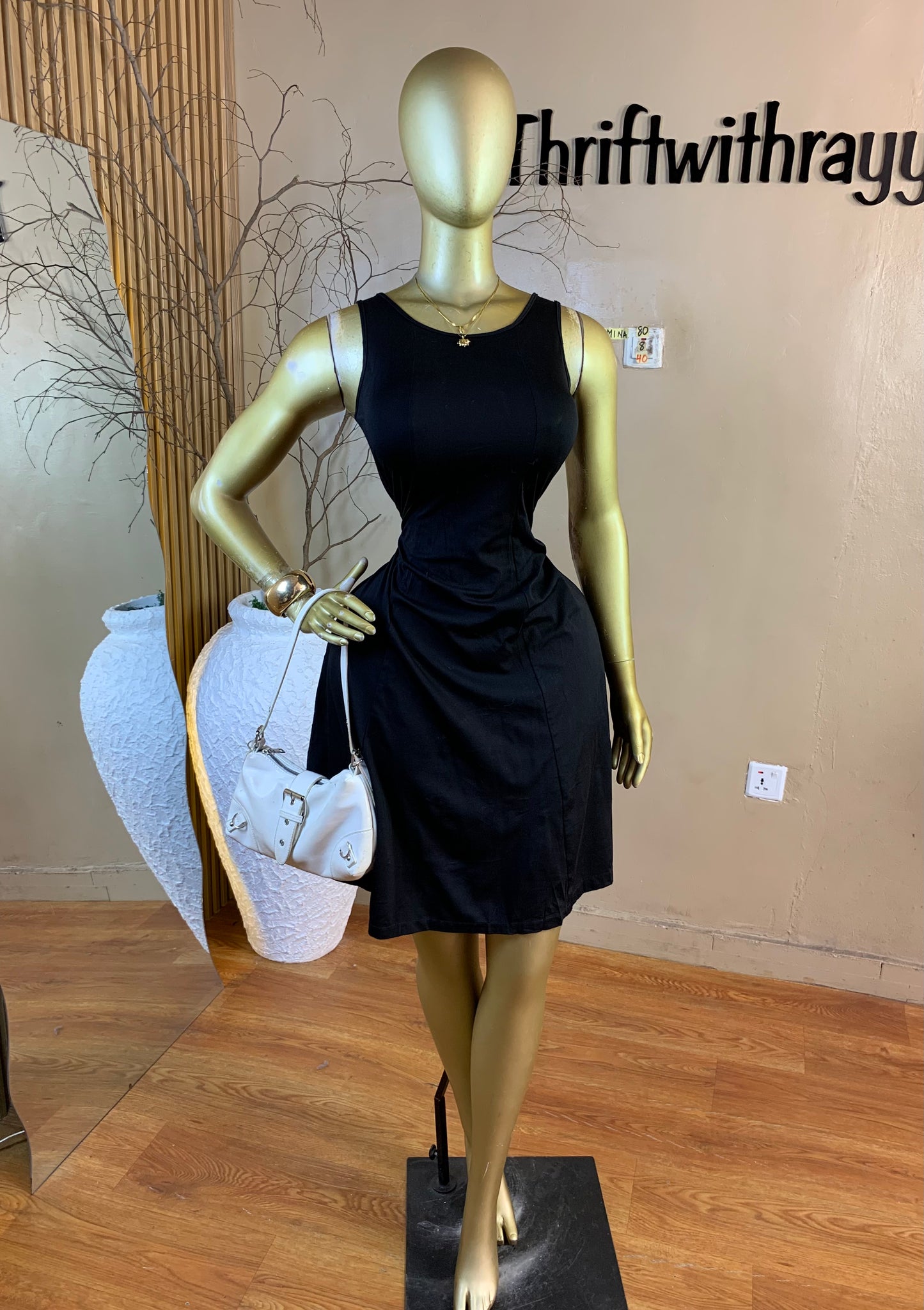 MINA80 SIZE8 Length40 black dress