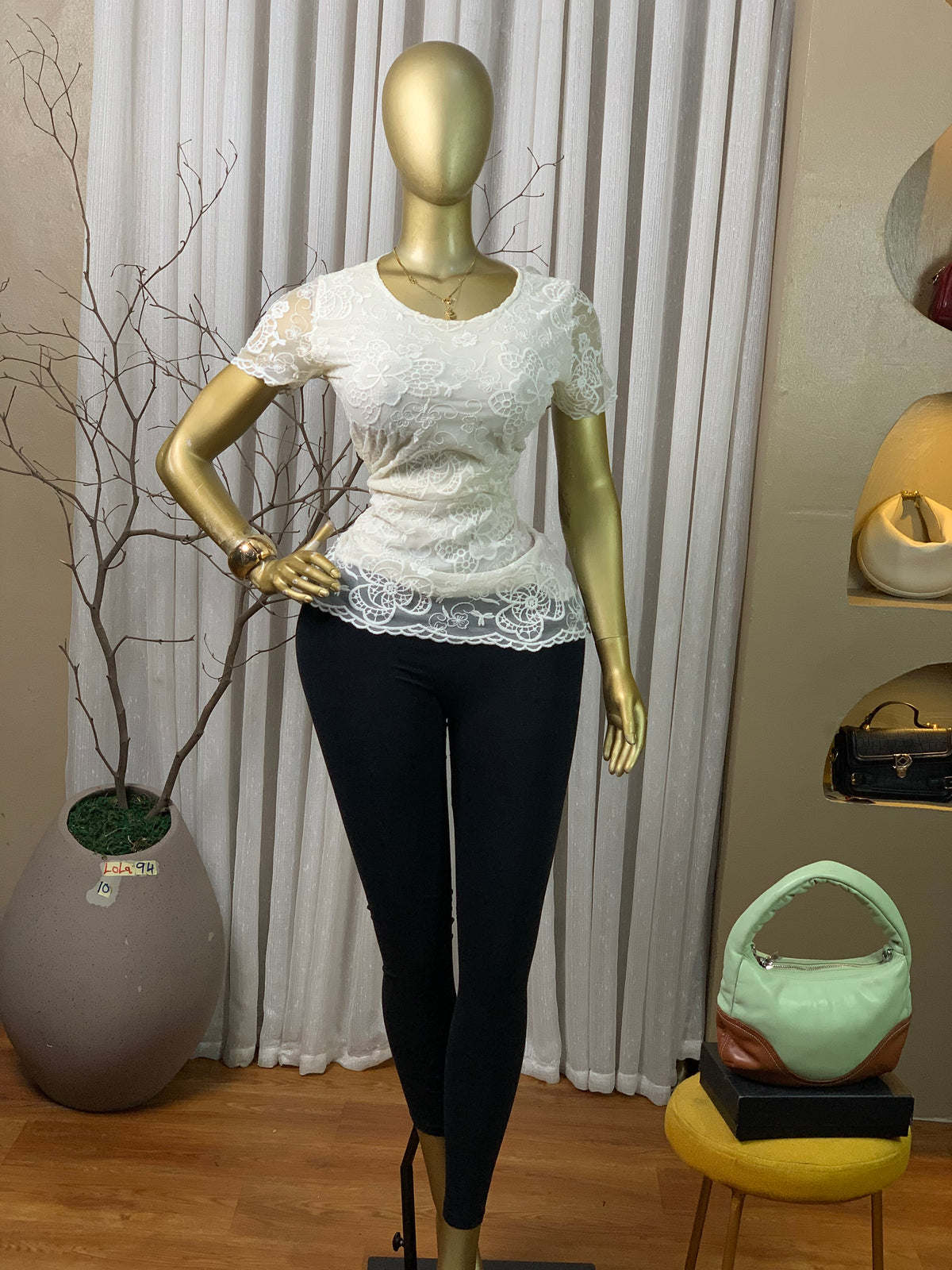 LOLA94 SIZE10 Top only