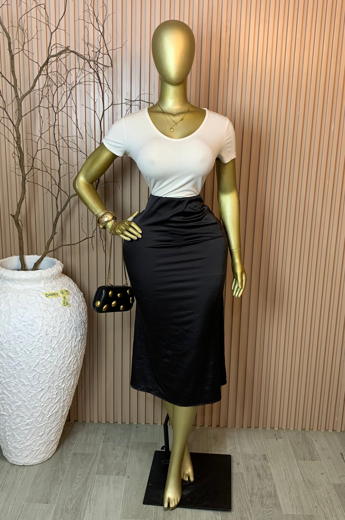 DEBBY43 SIZE8 Length34 black silk skirt